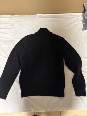 Uniqlo Black Knit Zip Up Sweater Small NWOT